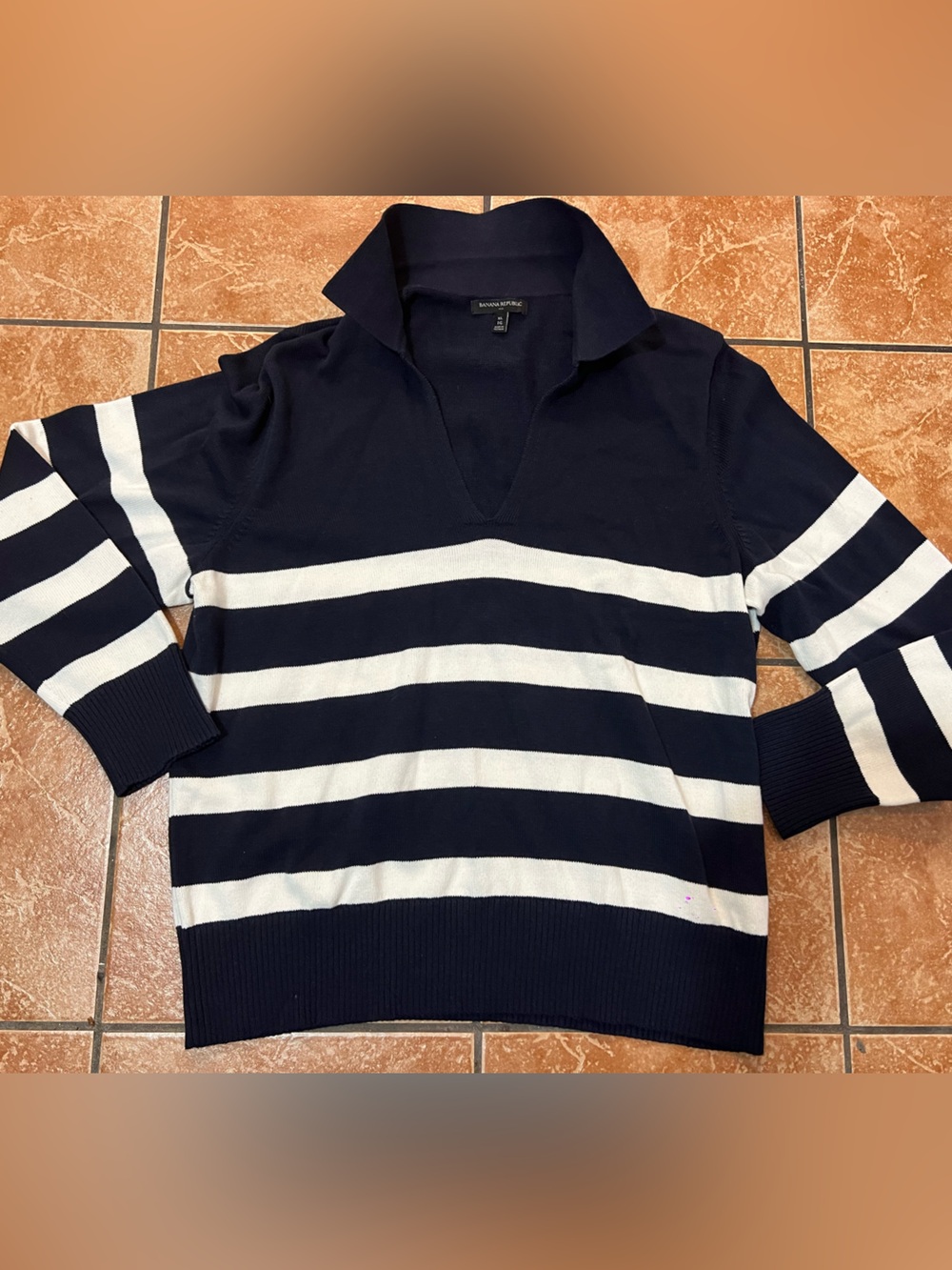 Banana Republic V-Neck Cardigan/Sweater Women’s XL Navy Blue Stripe 100% Cotton